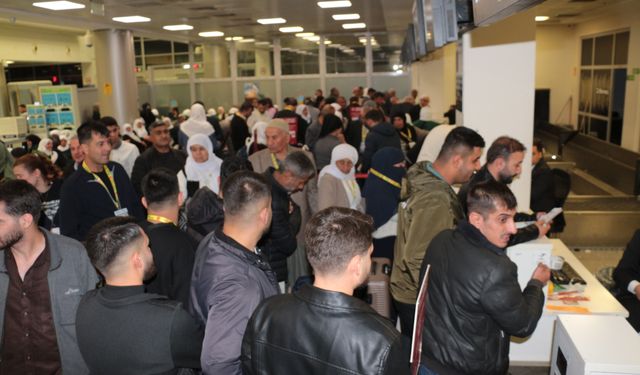 Şırnak Havalimanı'ndan umre seferleri başladı