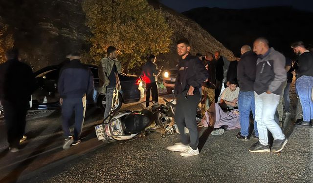 Otomobille çarpışan motosikletin sürücüsü yaralandı