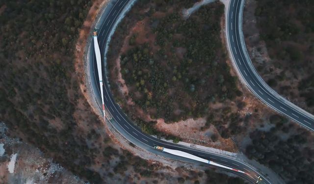 Türkiye'nin en büyük rüzgar türbini Çerkeş'te devrede