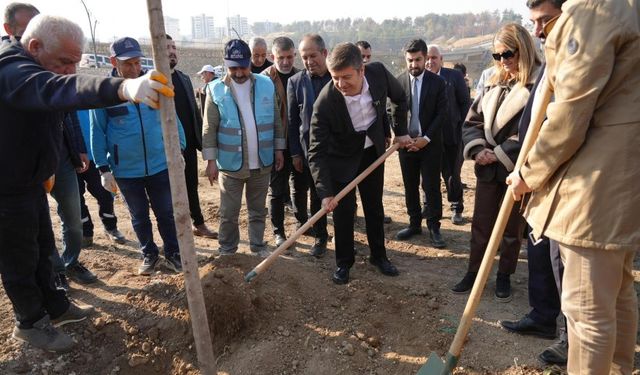 Adıyaman’ın 71’inci Yılında 71 Fidan Dikildi!