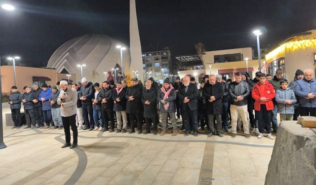 AGD'den Ebu Ubeyde için gıyabi cenaze namazı