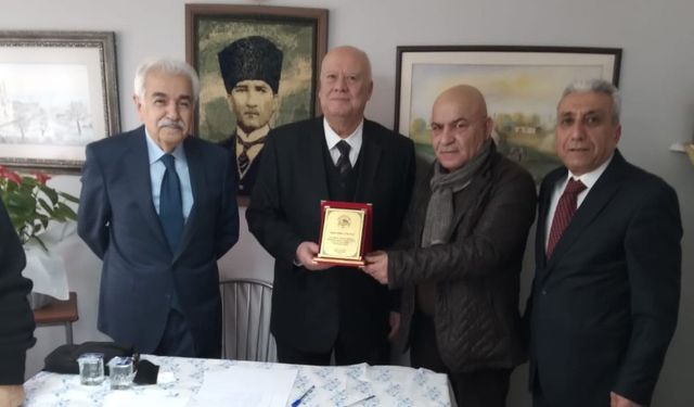 Ankara Besnililer Derneği'nde Mahmut Dilsiz Güven Tazeledi