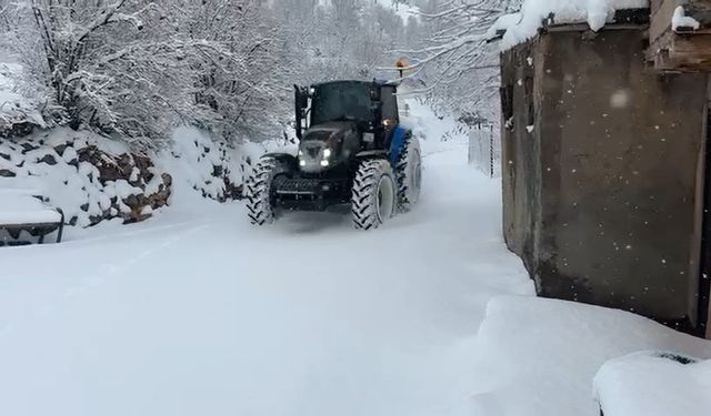 Batman'da karla mücadele çalışmaları sürüyor