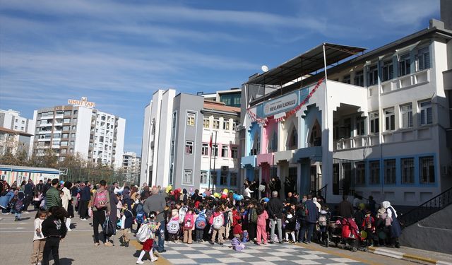 Diyarbakır'da bando takımı öğrencilere konser verdi