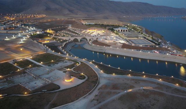 Tarihi yapılar yenilenebilir enerjiyle aydınlatılacak