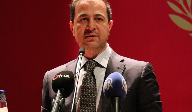 HKÜ’de Akademik Başarıya Katkı Sunanlara Ödül