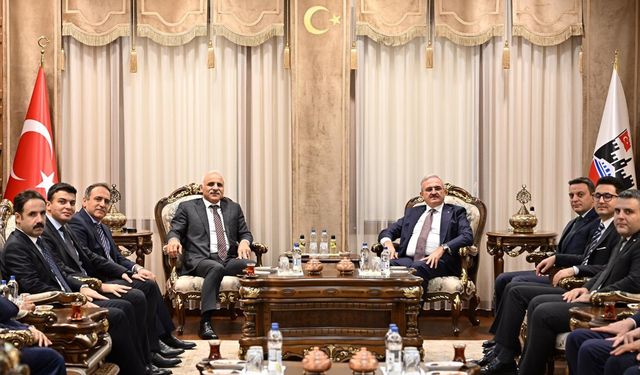 Karaloğlu, Diyarbakır Valiliğini ziyaret etti