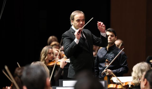 İstanbul keman virtüözü Robert Lakatos'u ağırladı