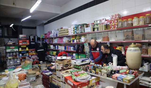 Kilis'te hijyen kurallarına uymayan bakkala ceza verildi