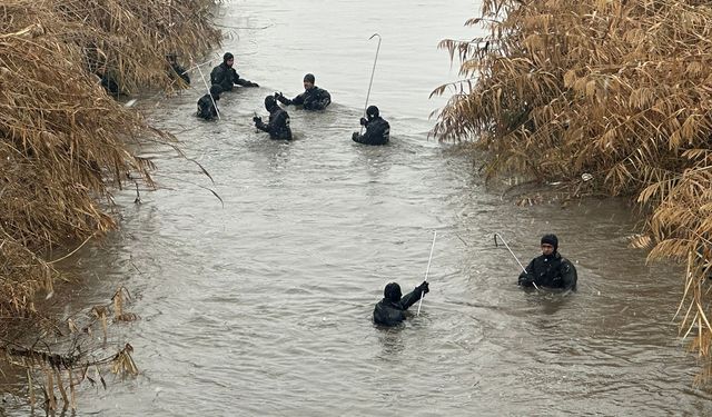 Sulama kanalında kayıp sürücü aranıyor