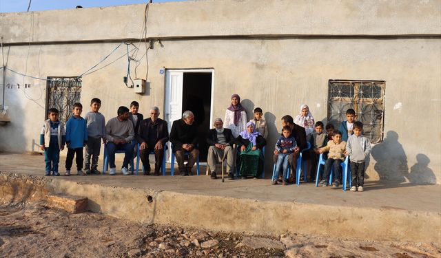 70 yıllık evli çift, sevgileriyle çevresine örnek oluyor