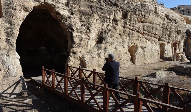 Şanlıurfa'nın güzelliklerini 30 yıldır ölümsüzleştiriyor