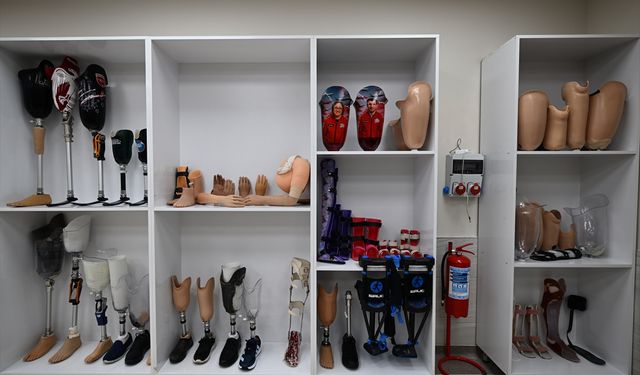 Deprem sonrası kurulan merkez 1460 engelliye umut oldu