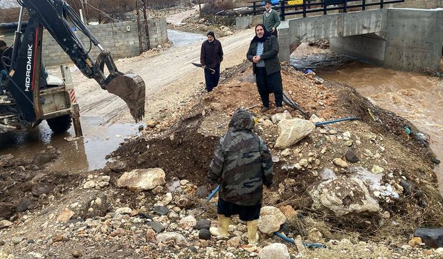 Araban'da taşkınların önlenmesi için ıslah çalışması sürüyor