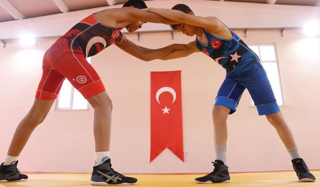 Şampiyon Ağabey Rol Model Oldu, 3 Kardeş Zirveye Yürüyor