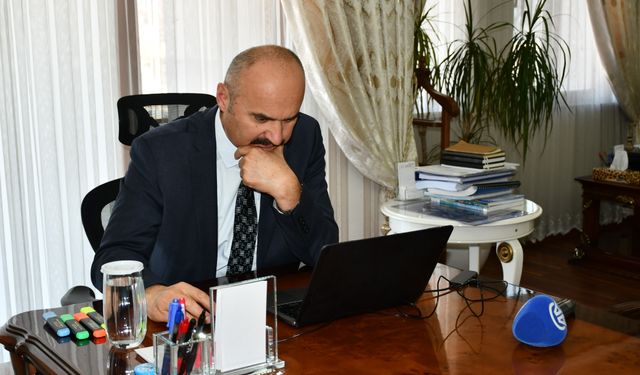 Batman Valisi Canalp 'Yılın Kareleri' oylamasına katıldı