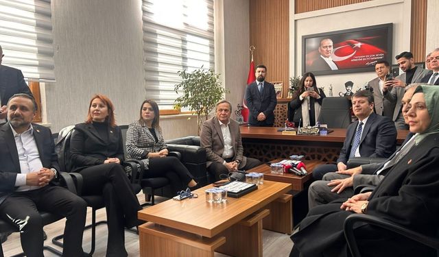 CHP'li Politika Kurulu Başkanlarından Tutdere'ye Ziyaret