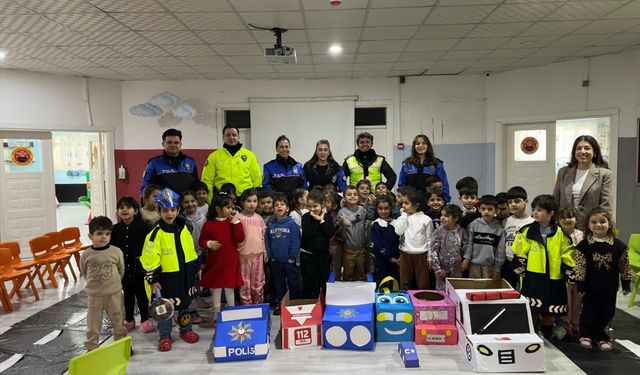 Cizre'de öğrencilere polislik mesleği tanıtıldı