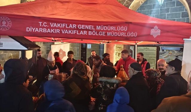 Diyarbakır’da kandil dolayısıyla salep ikramı