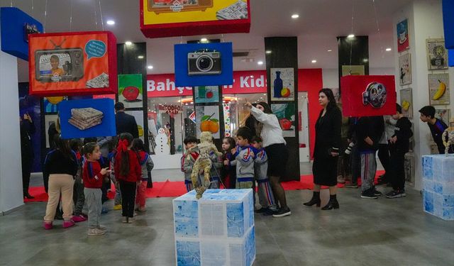 Diyarbakır'da öğrenciler Çalışan Gazeteciler Günü'nü kutladı