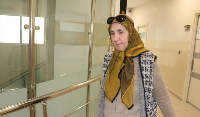 65 yaşındaki Zeliha teyze İngilizce öğreniyor