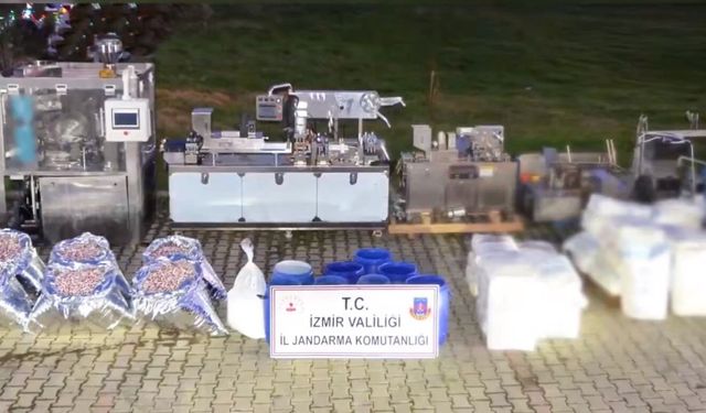 İzmir’de Tarihi Operasyon: 1,6 Ton Hammadde Ele Geçirildi