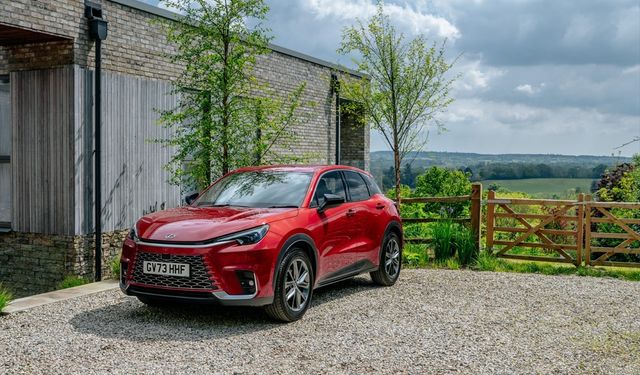 Lexus LBX 'En İyi Kabine Sahip Küçük SUV' seçildi