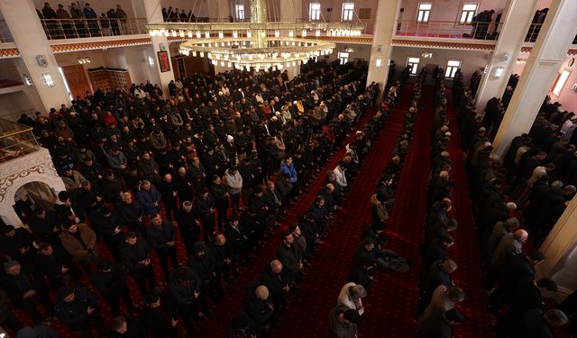 Kassam Tugaylarına gıyabi cenaze namazları kılındı