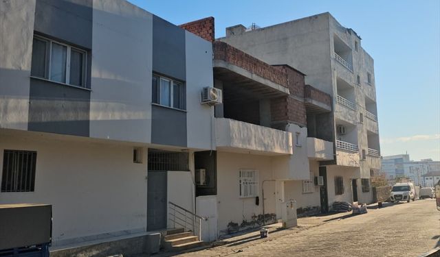 İki kız kardeş evde ölü bulundu