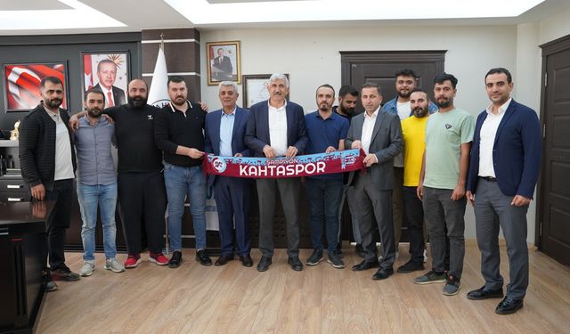 Hallaç'tan Kahta 02 Spor'a Destek Çağrısı