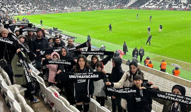 Adıyamanlı çocuklardan Beşiktaş-Konyaspor maçında seremoni
