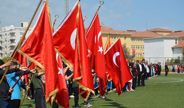 Silopi’de 23 Nisan Töreni Stadyumda Yapıldı