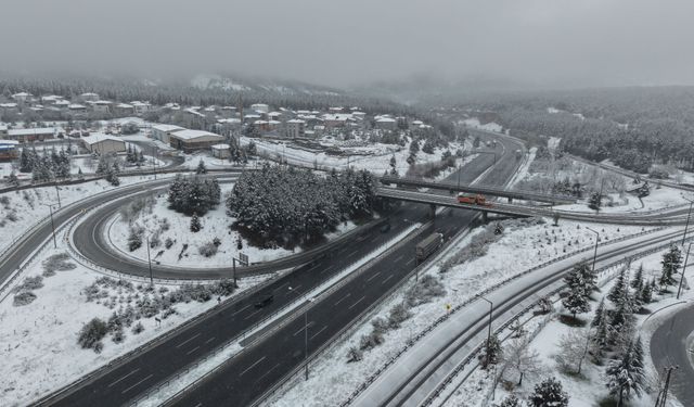 Adana'nın yüksek kesimlerinde kar yağışı etkili oldu