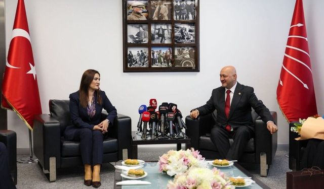 Politik rekabete Bayram Molası Verdiler...