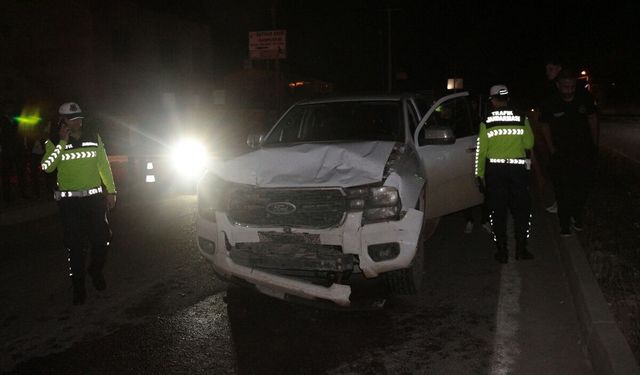 Cizre’de Pikap ile Otomobil Çarpıştı