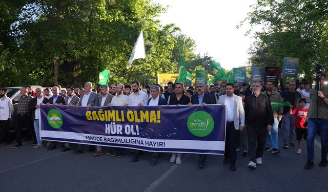 ‘Maddeye Değil Hayata Bağlan’ Yürüyüşü Düzenlendi