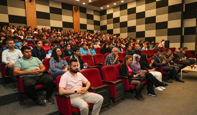 Diyarbakır'da İngilizce Bilgi Yarışması Yapıldı