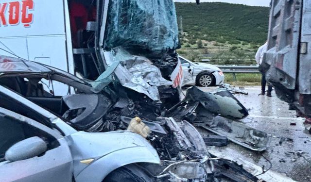 Gaziantep’te 13 Araç Birbirine Girdi: 5 Yaralı