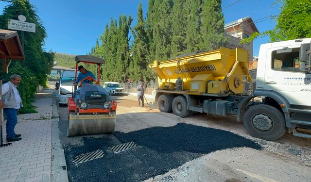 Adıyaman Belediyesi Yol Bakım Çalışmalarını Sürdürüyor