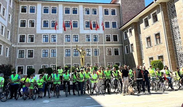 Adıyaman'da Sağlık ve Farkındalık İçin Pedal Çevirdiler