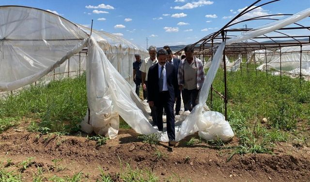Besni Kaymakamı Tütün İşçilerini Ziyaret Etti
