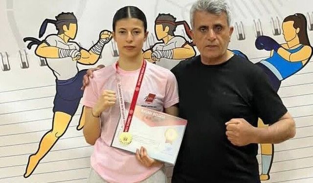 Besnili Şampiyon Dünya Arenasında