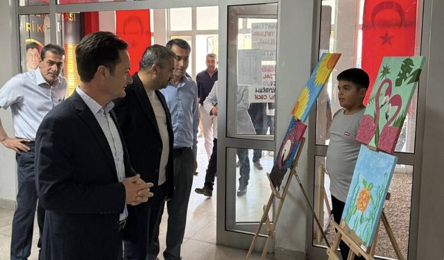 Gölbaşı'nda Öğrencilerin Resim Sergisi Açıldı