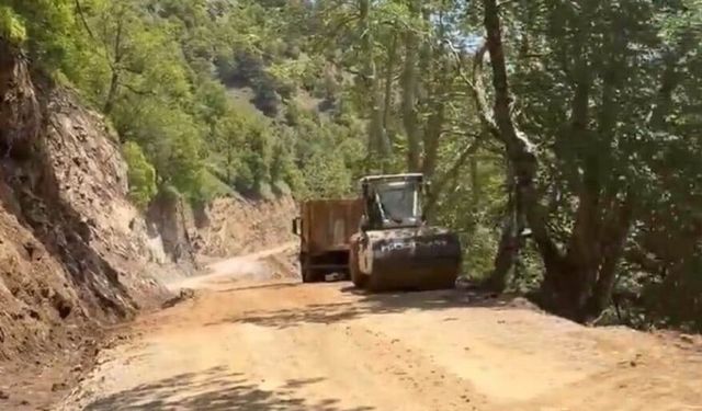 Huzurlu Yaylası yolu heyelan sonrası yeniden ulaşıma açıldı