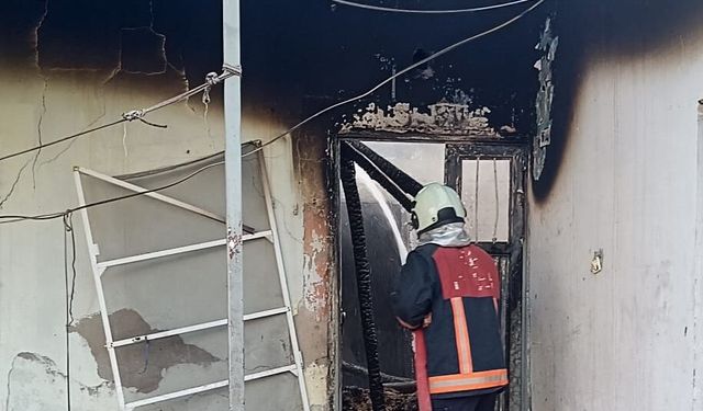 Yangında 1 Çocuk Öldü, 5 Kişi Yaralandı