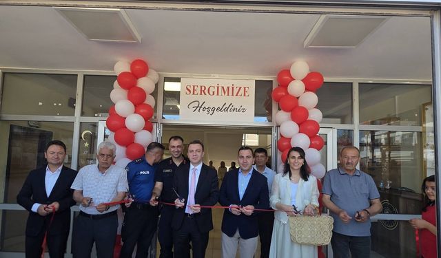 Mimar Sinan Ortaokulu’nda yıl sonu sergisi açıldı