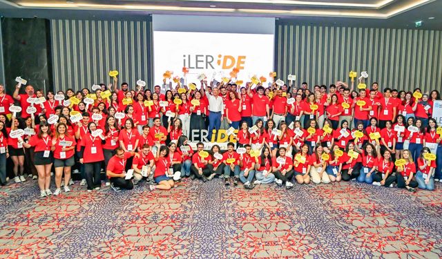 İLERİDE Programı Dördüncü Dönem Mezunlarını Verdi
