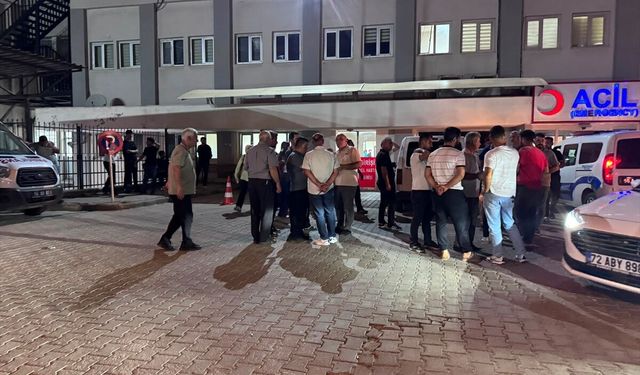 Siirt Kurtalan'da Bıçaklı Kavgada Genç Yaralandı