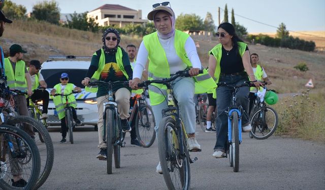Silopi'de Yeşilay'dan bağımlılıkla mücadele turu