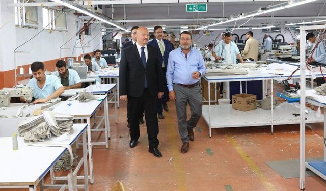 Sincik'teki Tekstil Yatırımını Vali Küçük İnceledi